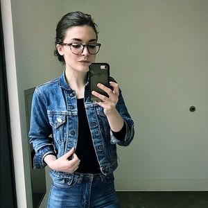 Meet your Posher, Emily